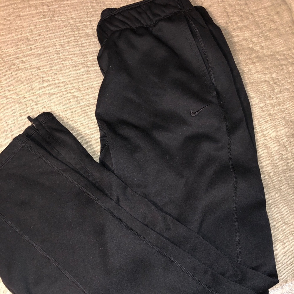 black nike sweatpants
